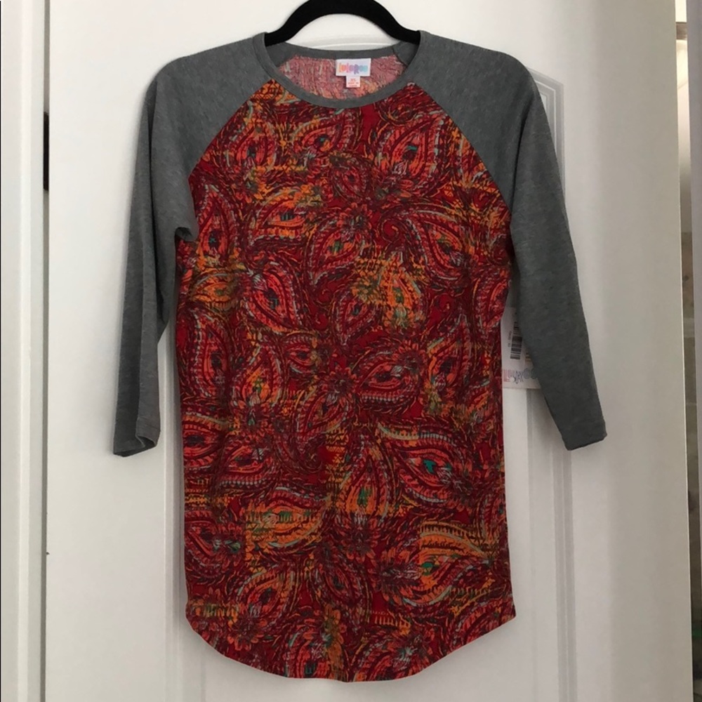 ⭐️LuLaRoe Randy T NWT size XS